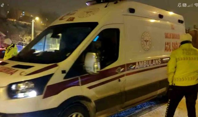 Kar ve tipi Kop Geçidi'nde trafiği olumsuz etkiliyor