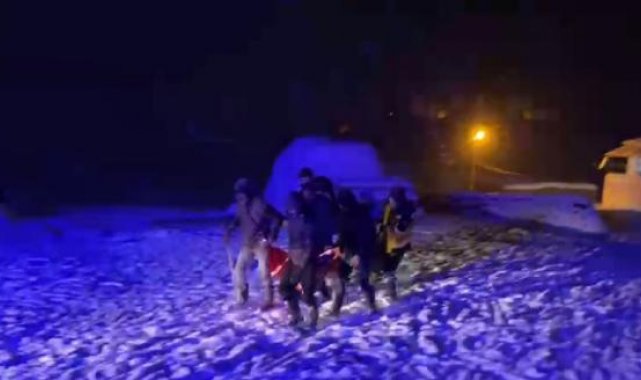 Kardan yolu kapanan köydeki 77 yaşındaki hastaya İl Özel İdaresi ekipleri ulaştı