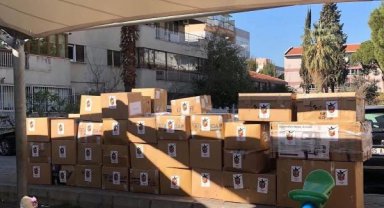 Karşıyaka taraftarlarından bin 300 çocuk kabanı