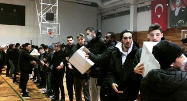 Karşıyaka'da Büyükkarcı'dan teşekkür