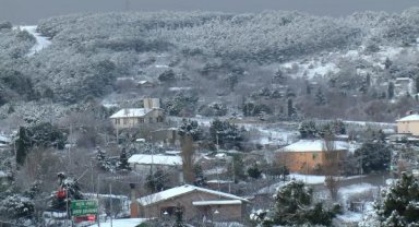 Kartal Aydos Ormanı beyaza büründü