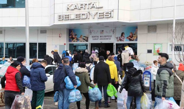 Kartal Belediyesi deprem bölgesi için yardım seferberliği başlattı