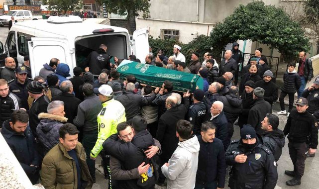 Kartal'da evlerinde ölü bulunan anne ve iki kızı toprağa verildi