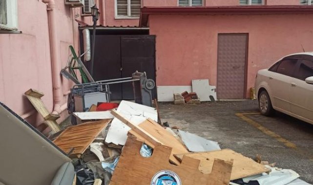 Kedi kulübesine kazmalı saldırı