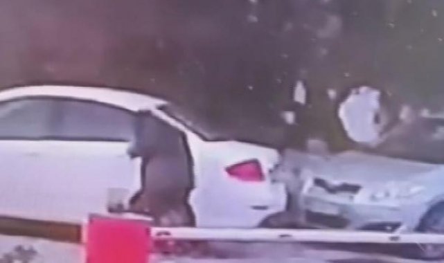 Kesici aletle 15 aracın lastiklerini patlattı; o anlar kamerada