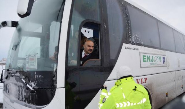 Konya'da 13 ilçede eğitime 'kar' arası; yollar tipi nedeniyle kapatıldı