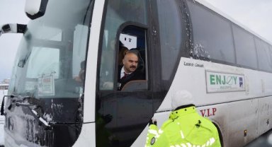 Konya'da 13 ilçede eğitime 'kar' arası; yollar tipi nedeniyle kapatıldı