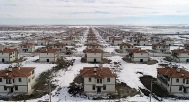Konya'da köylüler, sıfır evlerini depremzedelere açtı