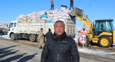 Köse'nin odunları depremzedeleri ısıtacak