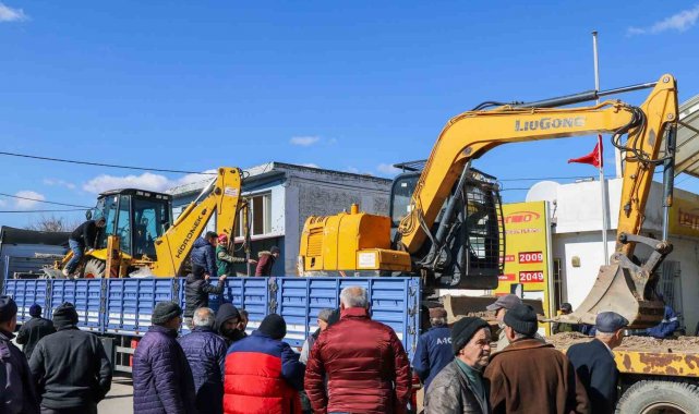 Köşk Belediyesi, 2 iş makinesini deprem bölgesine gönderdi
