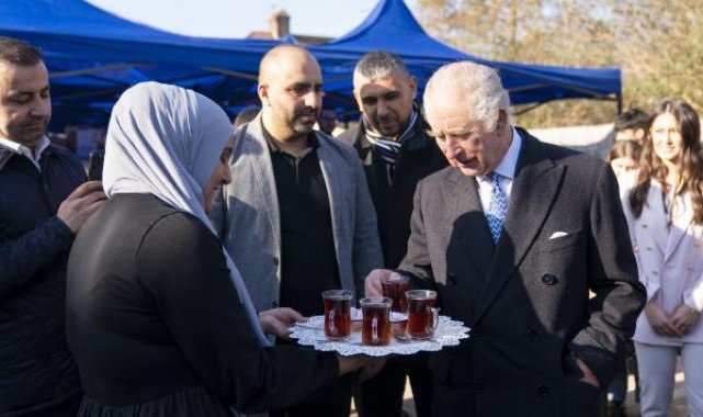 Kral Charles, İngiltere'deki Türkleri ve Suriyelileri ziyaret etti