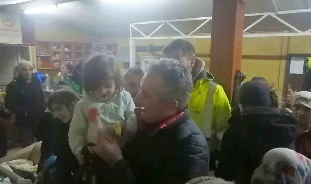 Küçük Lina'nın duygulandıran hediyesi, depremzede Beste'ye ulaştı
