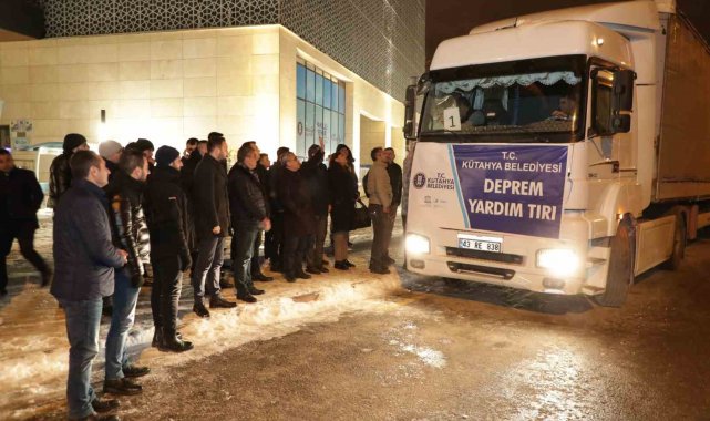 Kütahya Belediyesi tarafından toplanan yardım malzemeleri yola çıktı