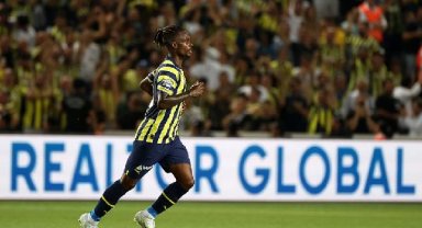 Lincoln Henrique depremzede bir aileye yardım edecek