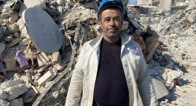 Madendeki göçükten kurtarılan işçi, Hatay'da enkazda çalışıyor