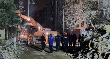 Malatya'da 5.6 büyüklüğünde deprem; hasarlı bazı binalar yıkıldı