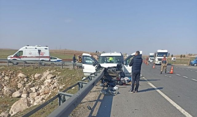 Mardin'de kamyonet bariyerlere ok gibi saplandı: 2 ölü, 3 yaralı