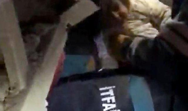 Masal bebek ve hamile annesi, enkazdan 56'ncı saatte kurtarıldı