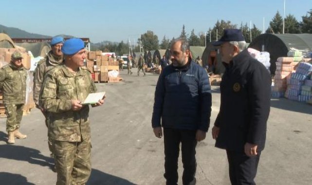 Mehmetçik, Hatay'da yaraları sarıyor