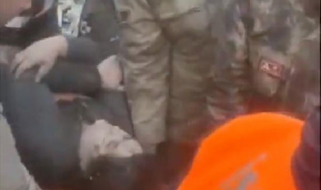 MSB: Adıyaman'da Hatice Kılınç enkazdan kurtarıldı