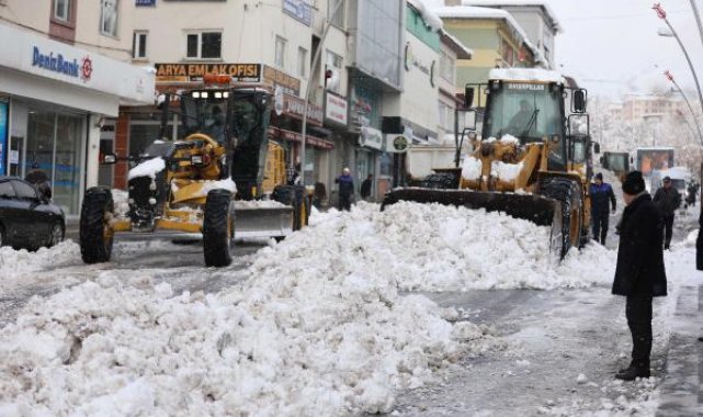 Muş'ta 297 köy yolu ulaşıma kapandı