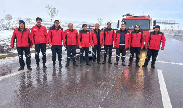 Niğde'den deprem bölgesine ekipler gönderildi