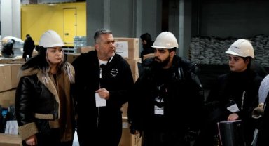 Nişantaşı Eğitim Vakfı deprem bölgesine 5 yardım TIR'ı gönderdi