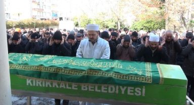 Öğretmen kızının yanına gittiği Hatay'da depremde yaşamını yitirdi