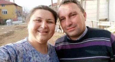 Oğullarını birliğine teslim etmek için gittikleri Malatya'da depremde ölen çift, toprağa verildi