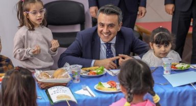 Okullarda ücretsiz yemek uygulaması başladı
