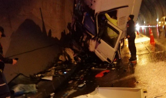 Ordu'da tünel içerisinde tır kazası: 1 yaralı