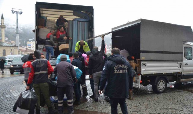 Ordu'dan deprem bölgelerine yardımlar sürüyor