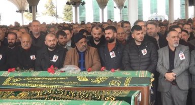 Otomobil çarpmasıyla ölen müteahhit, son yolculuğuna uğurlandı