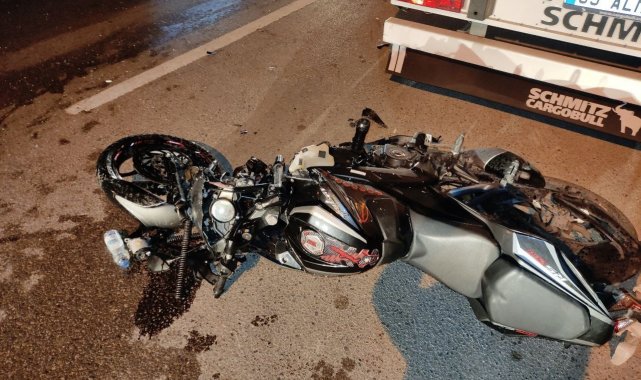 Otomobil ile çarpışan motosikletin sürücüsü yaralandı