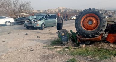 Otomobil ile çarpışan traktörün sürücüsü öldü