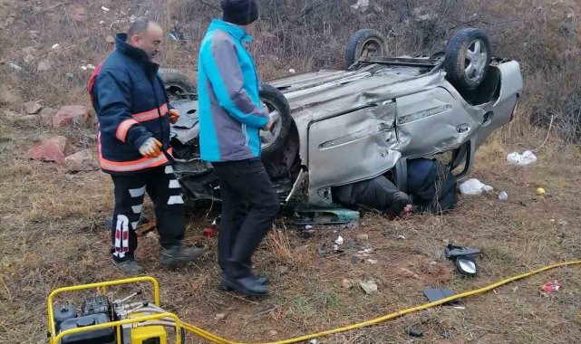 Otomobil şarampole uçtu: 3 ölü 1 yaralı