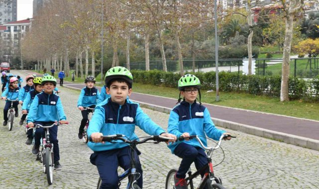 Pedallar spor için çevriliyor