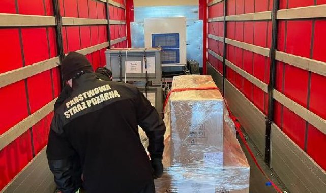 Polonya'dan jeneratör ve çadır yardımı