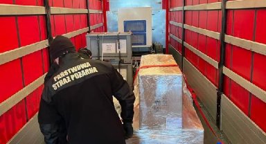 Polonya'dan jeneratör ve çadır yardımı