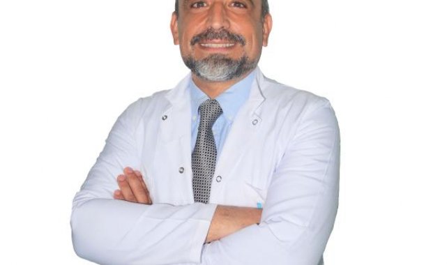"Aşırı bilgisayar kullanımı göz seğirmesine yol açabilir"