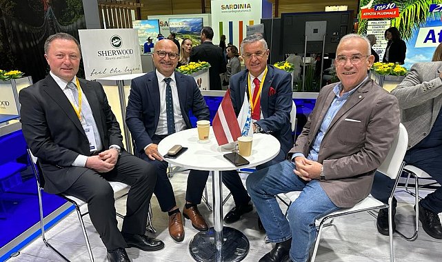 Riga'da Kemer rüzgarı esti