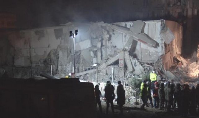 Rönesans Rezidans'ın enkazında 'yaşam' belirtisi