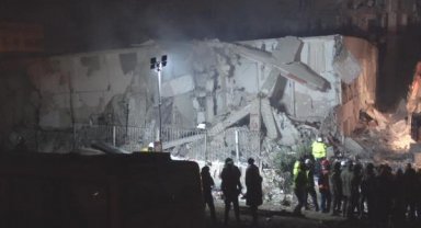 Rönesans Rezidans'ın enkazında 'yaşam' belirtisi