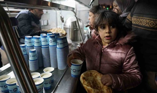 Şahinbey'de depremzedelere kumanya desteği