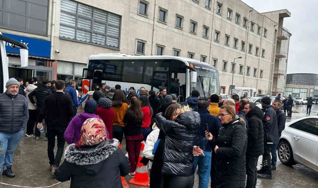 Sakarya'dan 72 sağlık personeli daha deprem bölgesine gönderildi