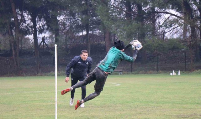 Sakaryaspor, Ankara Keçiörengücü çalışmalarını sürdürüyor