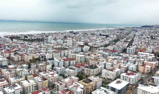 Samsun'da kar yağışı etkili oluyor