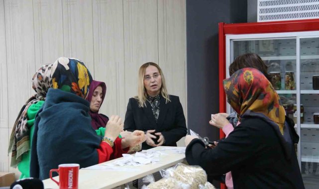 Samsunlu kadınlardan depremzedelere 500 kilo erişte