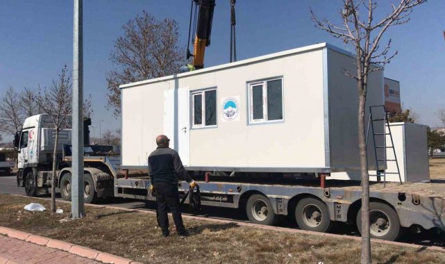 Sarız'a 5 adet konteyner