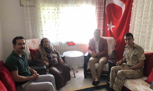 Şehit annesinden 55 bin lira bağış